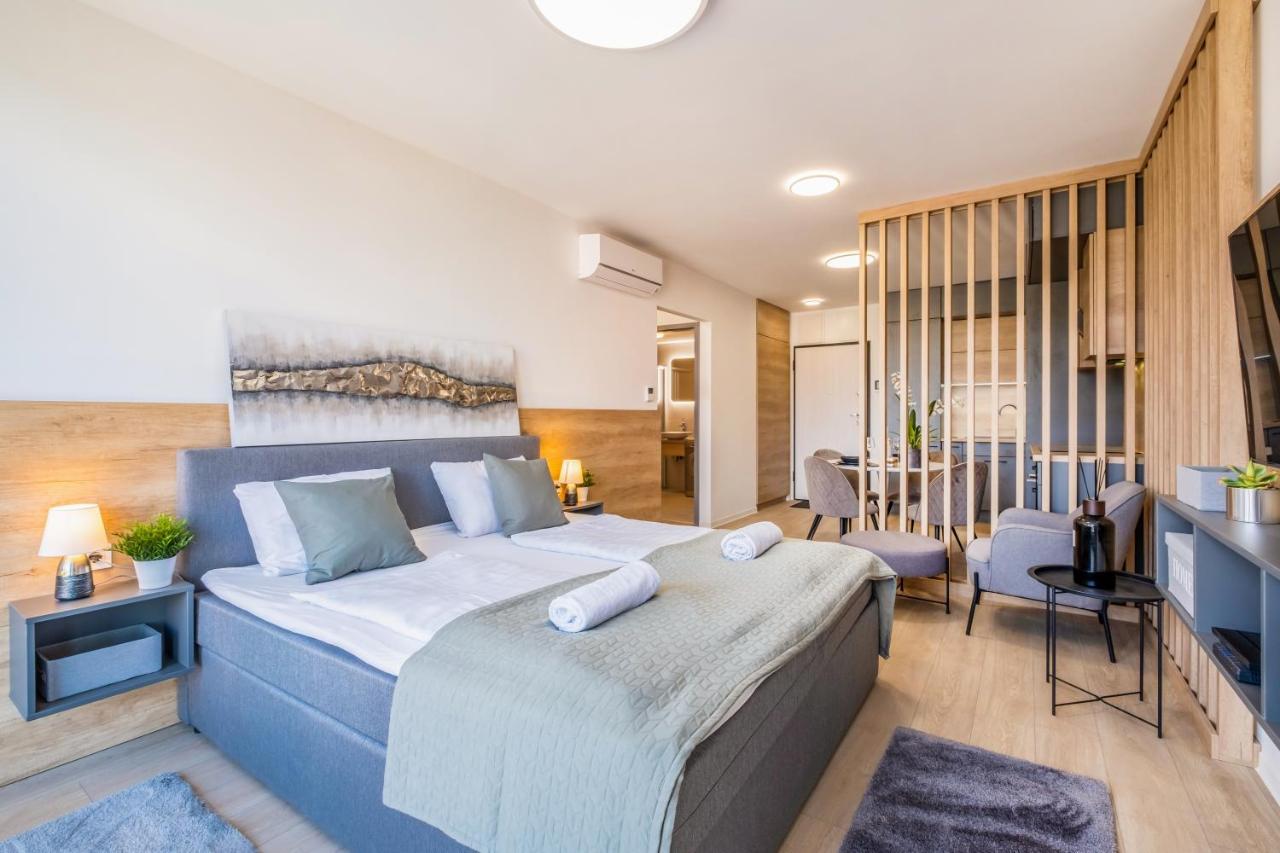 Myflat Coral Premium Suite Siófok Eksteriør billede